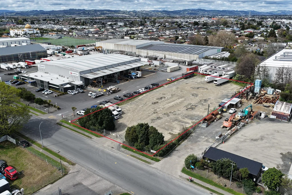 Takanini 4,200sqm secure yard - Available now