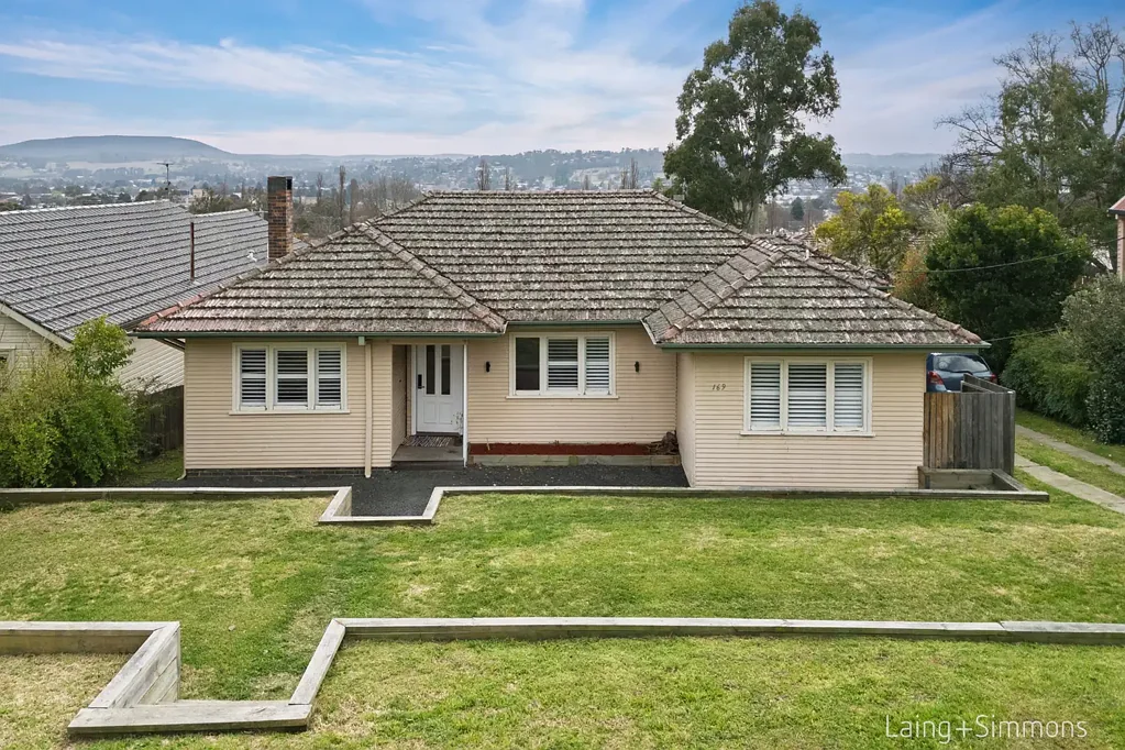 Armidale 3ਬੈੱਡਰੂਮ Thoughtfully Renovated But Still Packed With Potential