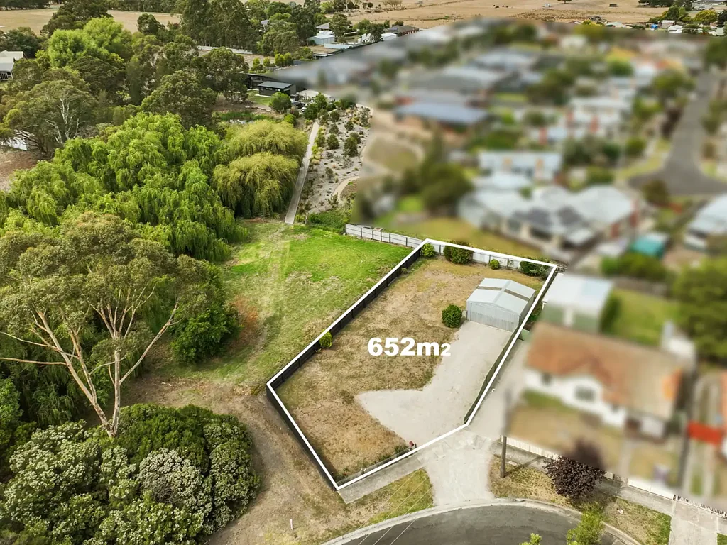 9 Johnstone Crescent, Colac, VIC 3250