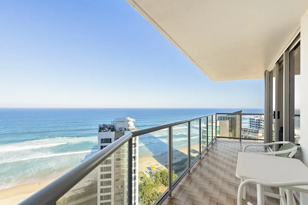 Surfers Paradise 2غرفة نوم Beachside Bliss - Impressive Wrap Around Ocean Views in Peninsula
