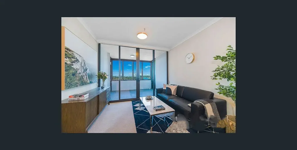 1/2 week rent free!! Stunning high floor apartment with views, views views