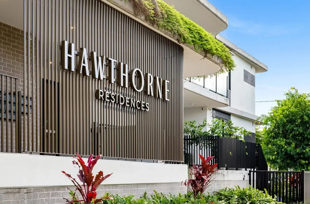 Perfectly Positioned Unit in Hawthorne