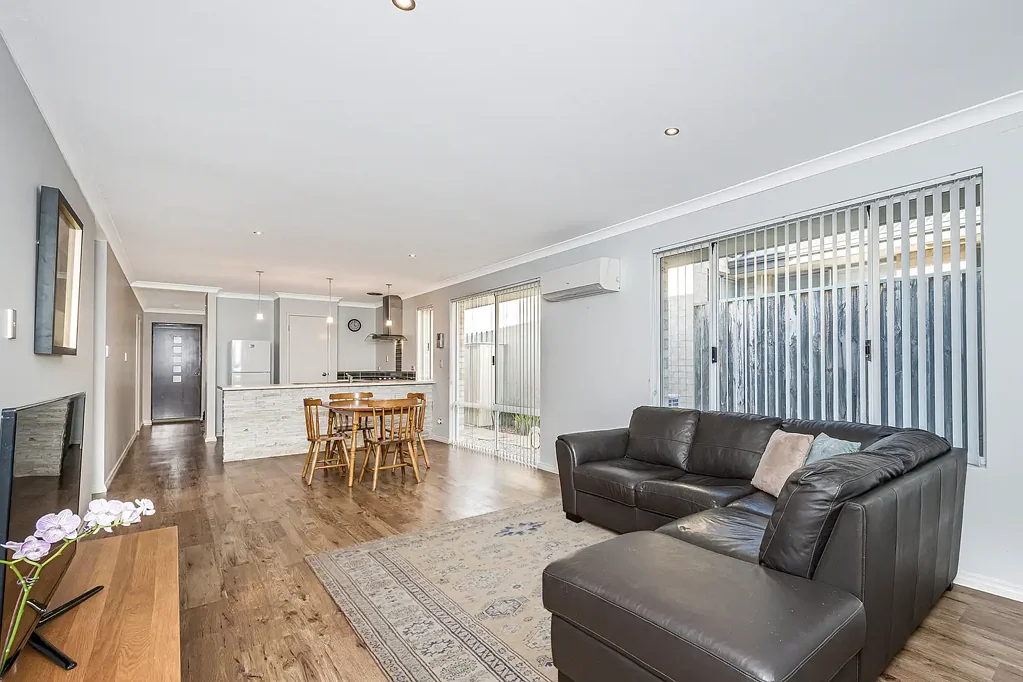 16 Musselbrook Trail, Ellenbrook, WA 6069