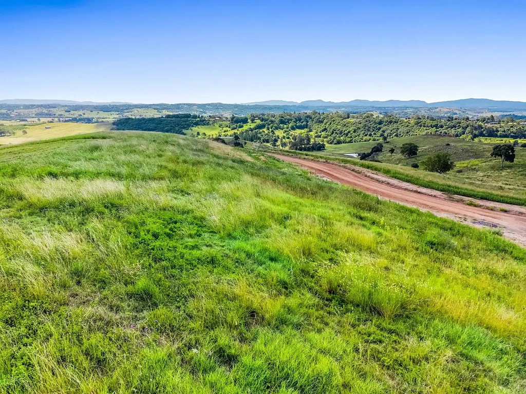 Goonellabah  Oversized Block at End of Cul-de-Sac