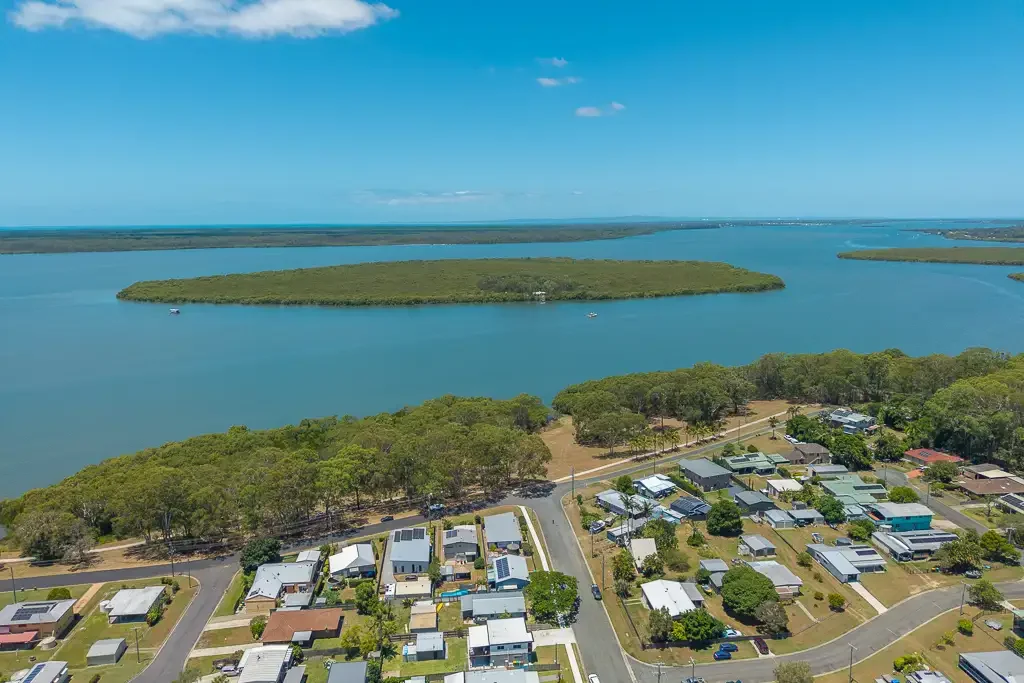 Donnybrook 3Phòng ngủ Foreshore-front living, sea breezes, lifestyle home.