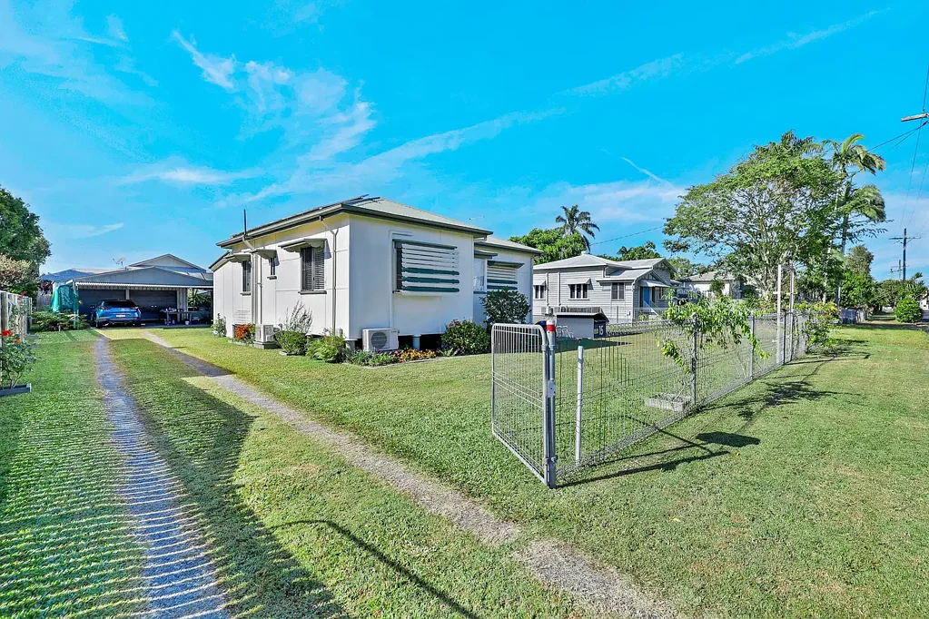 15 Douglas Street, West Mackay, QLD 4740
