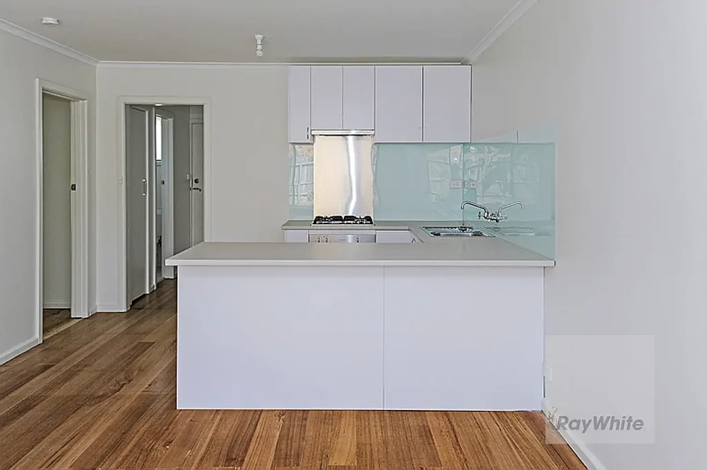 RENOVATED GEM!  LOCATED IN THE "REGENT" POCKET OF RESERVOIR