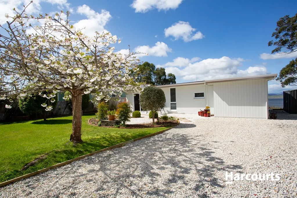 114 Oxford Street, Beauty Point, TAS 7270