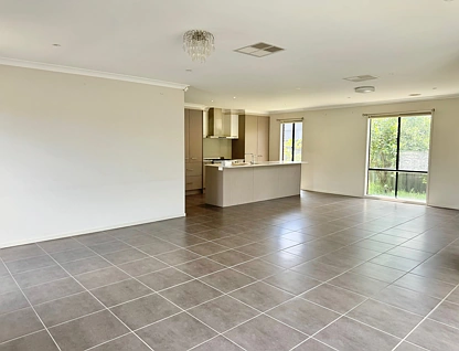 4 Cogley Street, Manor Lakes, South West Melbourne, 4房, 2浴, House