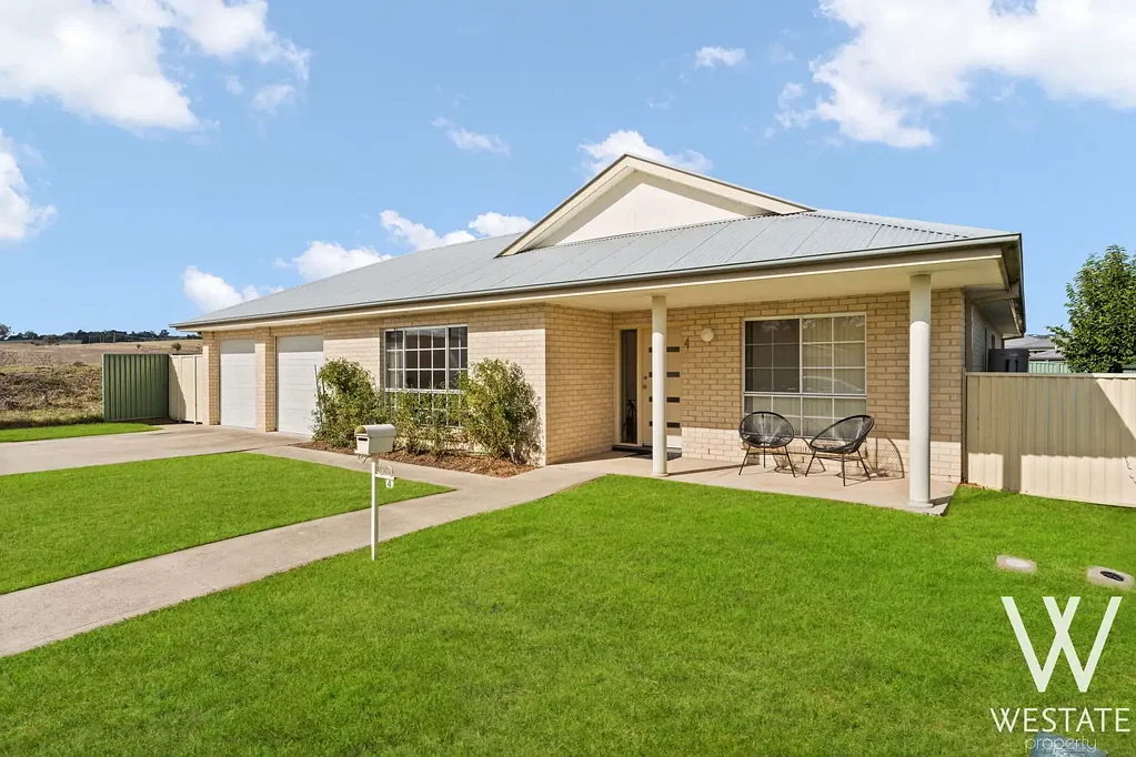 Kelso 4房  SPACIOUS & STYLISH FAMILY LIVING IN SOUGHT-AFTER LAFFING WATERS