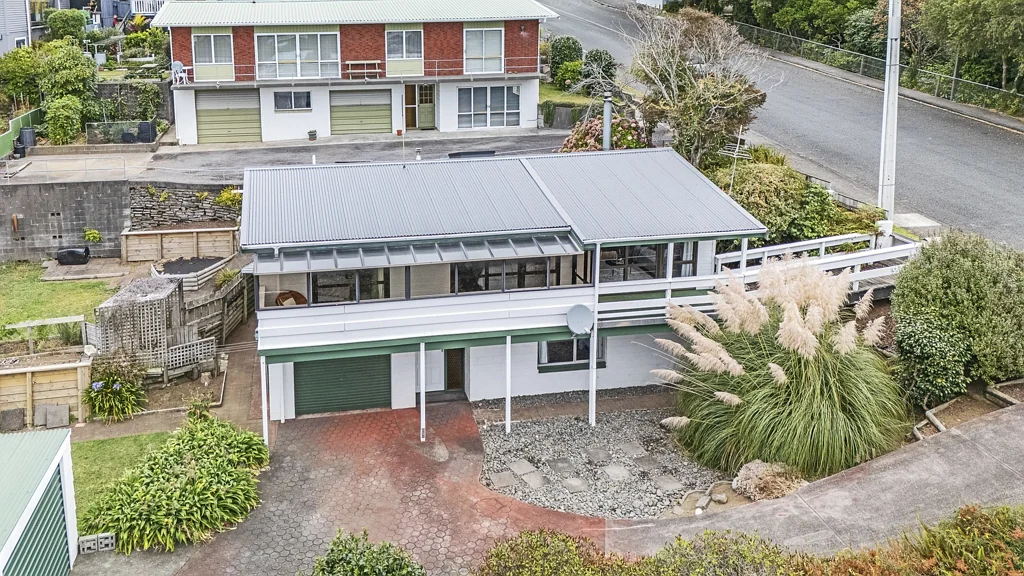 69 Belt Road, New Plymouth, Taranaki