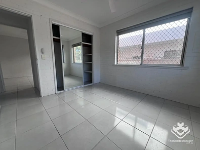 1/17 Meyer Street, Southport, QLD 4215, 2 slaapkamers, 1 badkamers, Unit