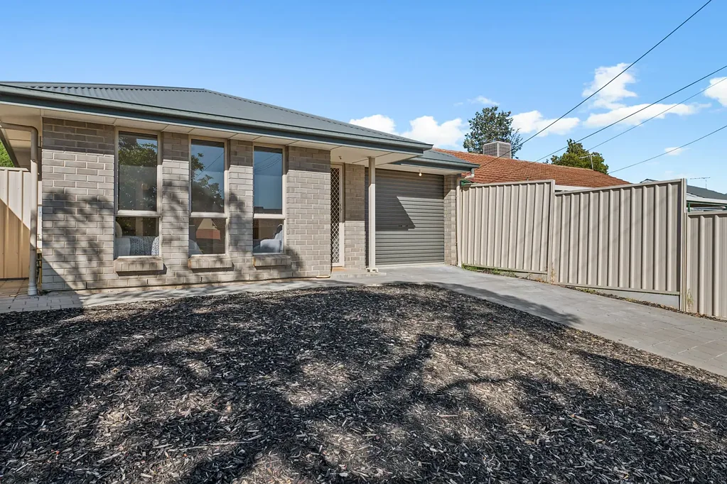 Stylish & Spacious Family Home in Prime Ingle Farm Location