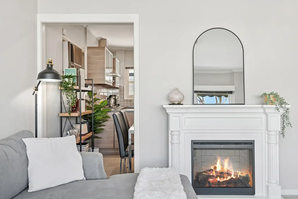 Glenelg North 2ਬੈੱਡਰੂਮ Breathtakingly renovated to the highest standards!