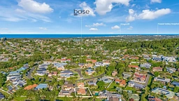 2/11 Tralee Drive, Banora Point