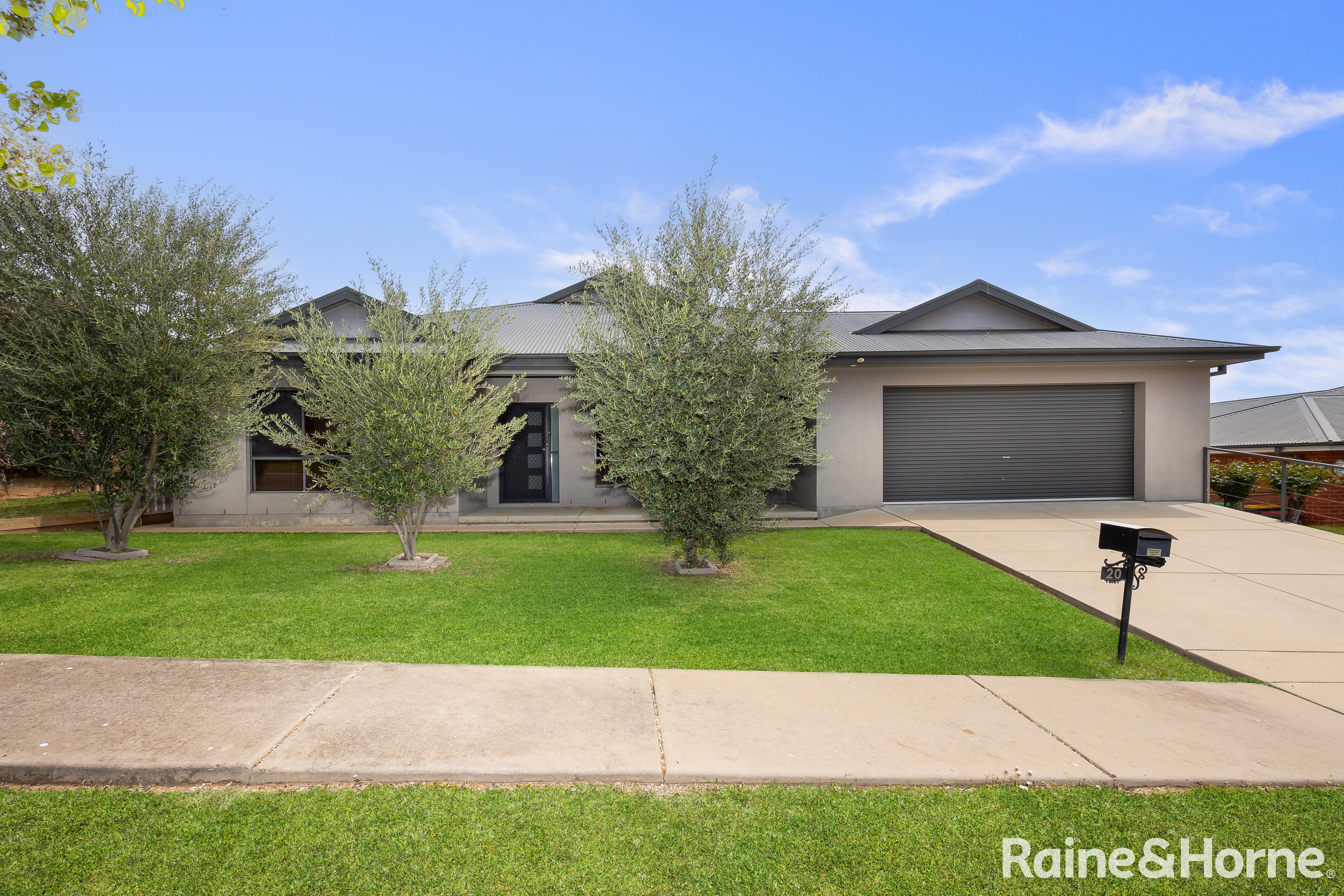 20 BROWNLOW DR, BOURKELANDS NSW 2650, 0 chambres, 0 salles de bain, House