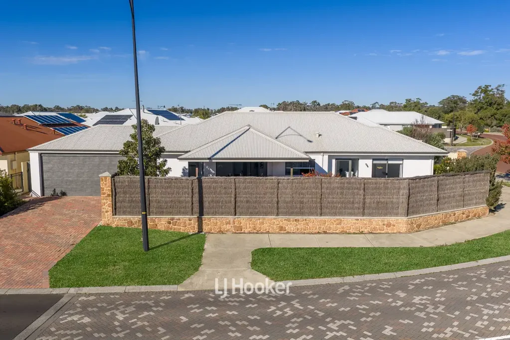 Dunsborough 3房  Modern Family Living in the Heart of Dunsborough Lakes