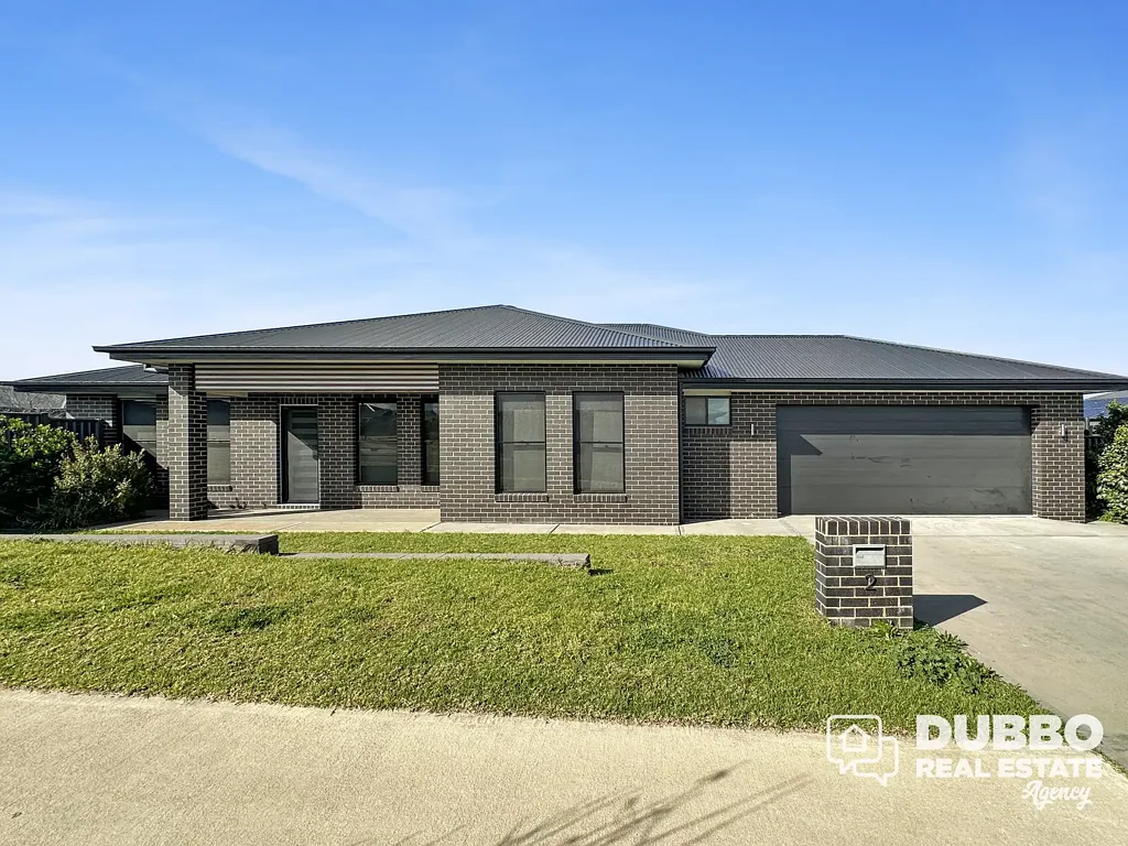 STYLISH THREE BEDROOM IN SOUTHLAKES