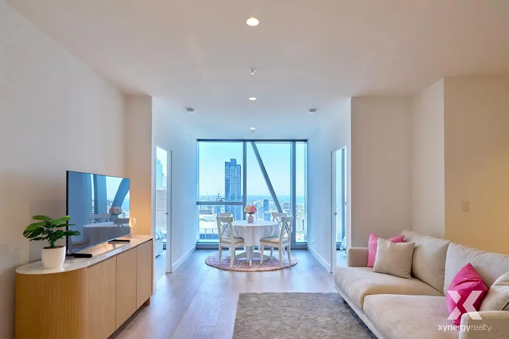 Luxury Inner-City Living – 2-Bedroom Apartment at West Side Place