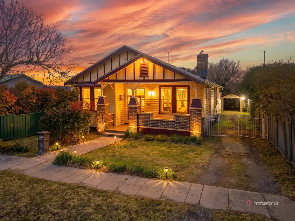 90 Jeffrey Street, Armidale, NSW 2350, 3 slaapkamers, 1 badkamers, House