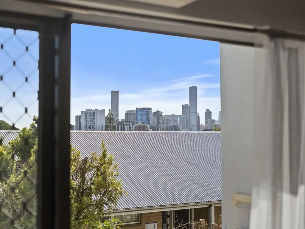 West End 1Kwarto Cosmopolitan Living in the Heart of West End "Lakasbah"