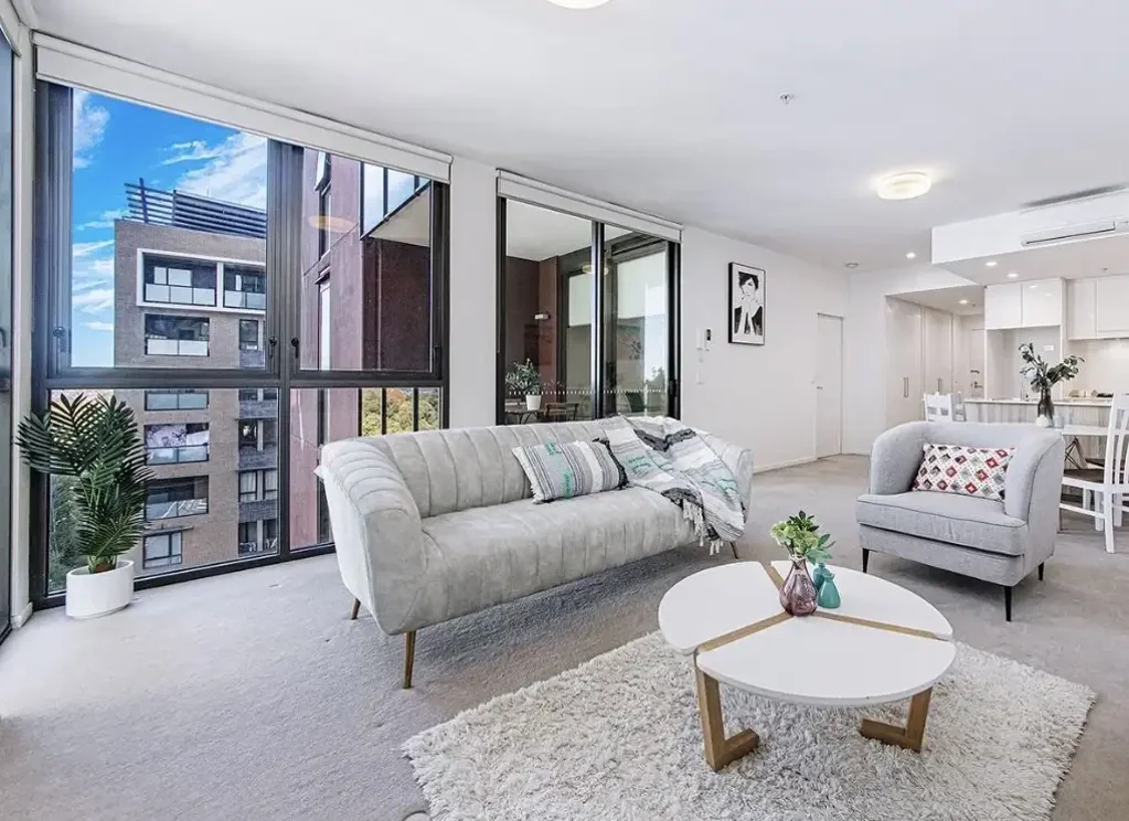 Near new one bedroom apartment sets in a security building located in heart of Hurstville CBD