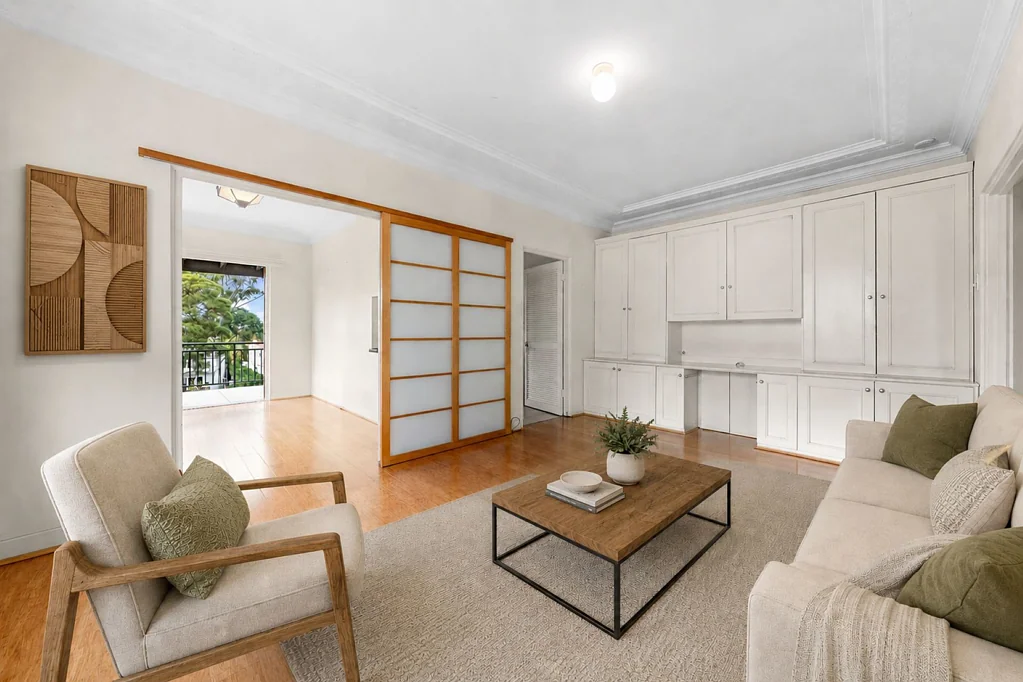 Light filled Art Deco apartment in exclusive Bellevue Hill setting
