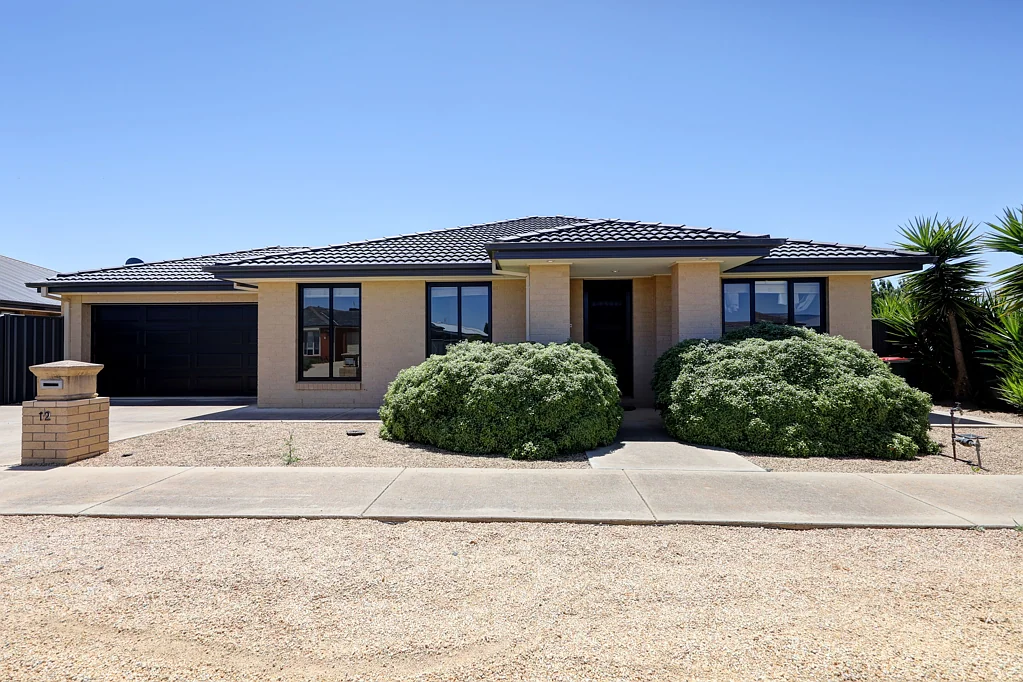 12 Rivertown Grove, Cobram, VIC 3644