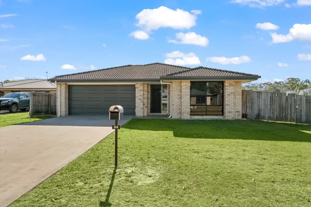Tinana 5Zimmer 5 Bedroom Brick Home