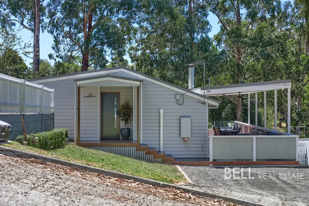 28 Kitchener Parade, Cockatoo, VIC 3781