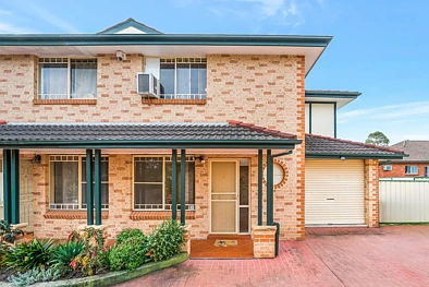 Liverpool 3Zimmer Two storey, three bedrooms and a private backyard — more house than you'd expect
