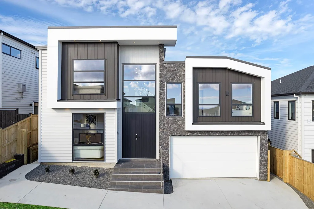Flat Bush 7 Bedroom My heart is beating, this NEW house is amazing!