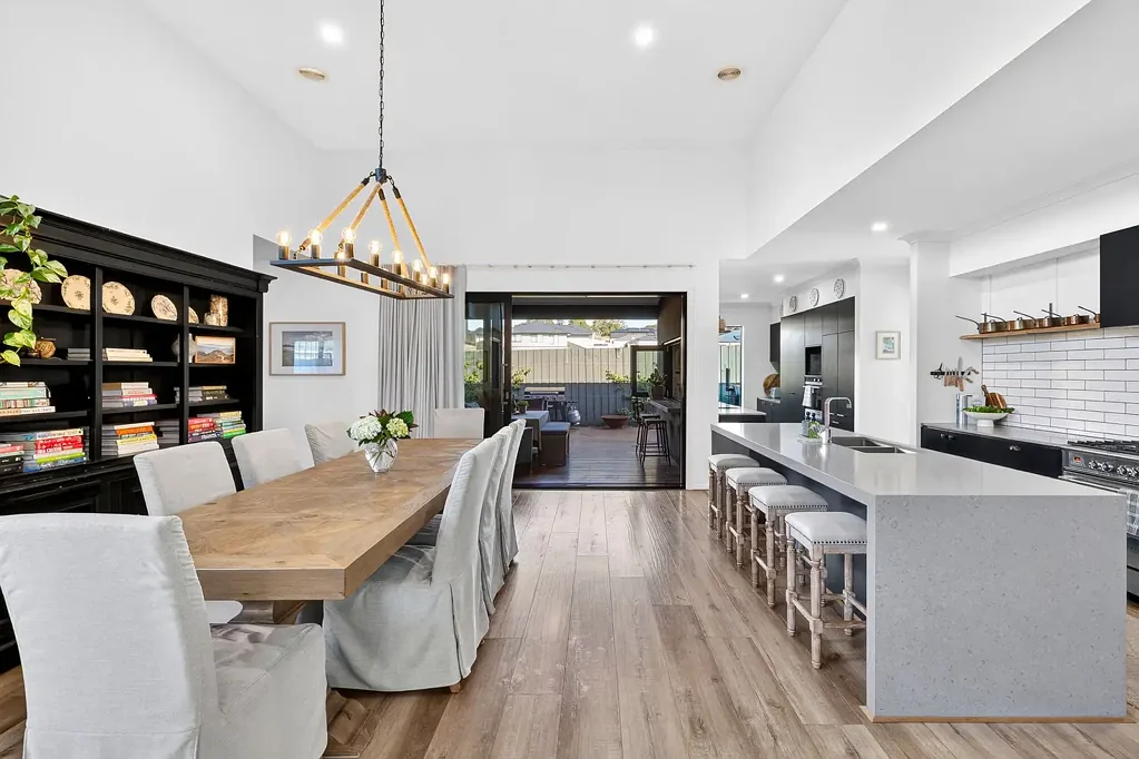 Mount Duneed 4房  A HOME DESIGNED TO BE LOVED, LIVED IN & ENJOYED