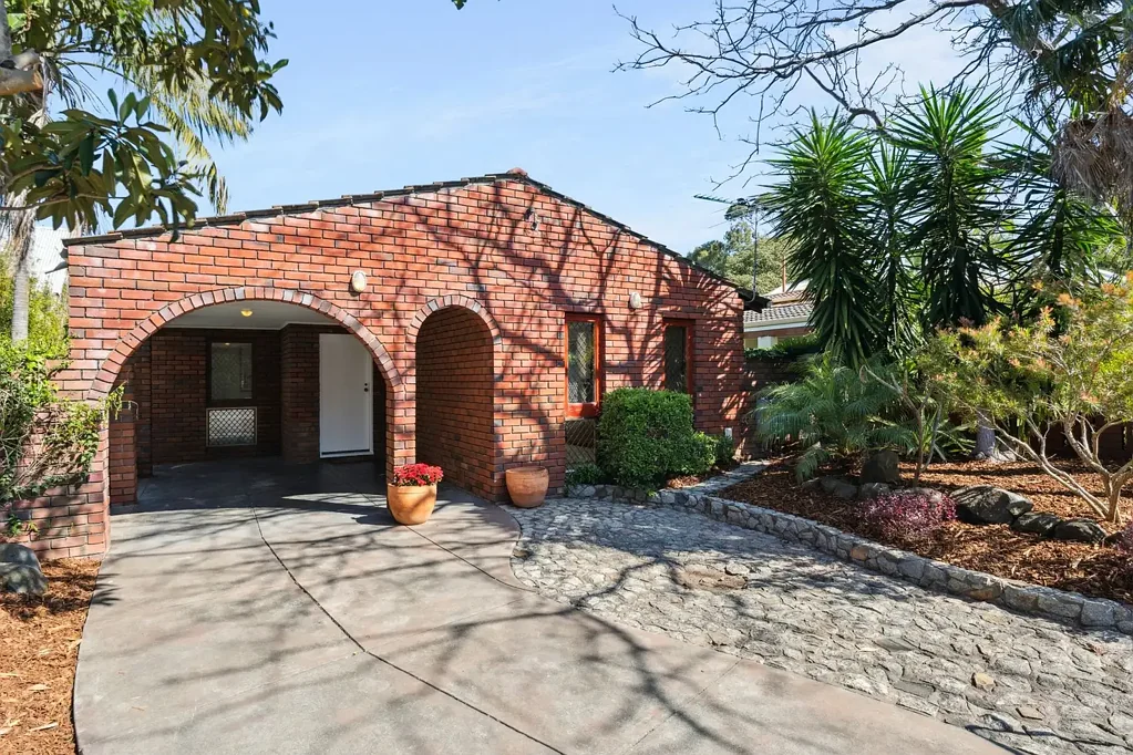 Shenton Park 3 Bedroom Your future reno playground!