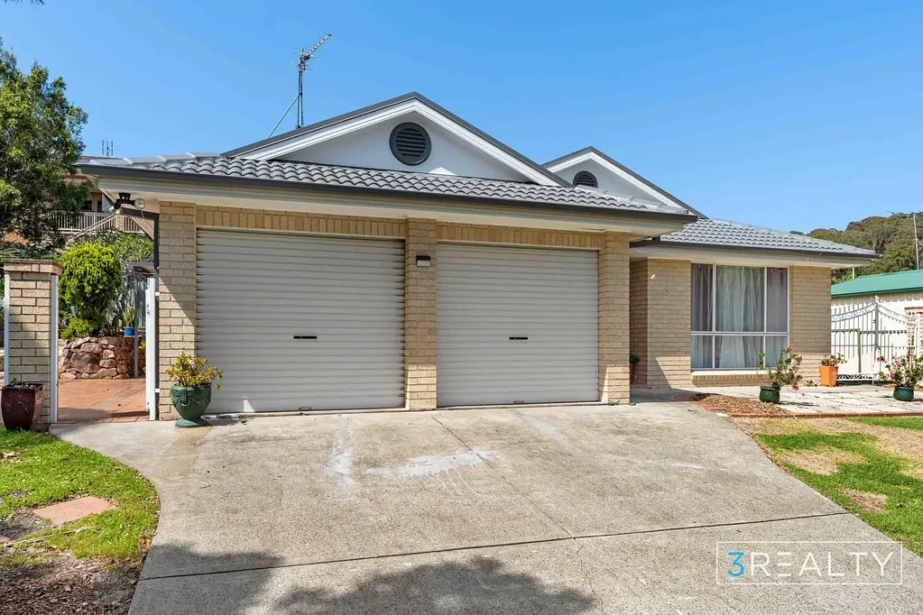 Caves Beach 4 Slaapkamer A Coastal-Inspired Family Haven. Freshly Updated and Move-In Ready