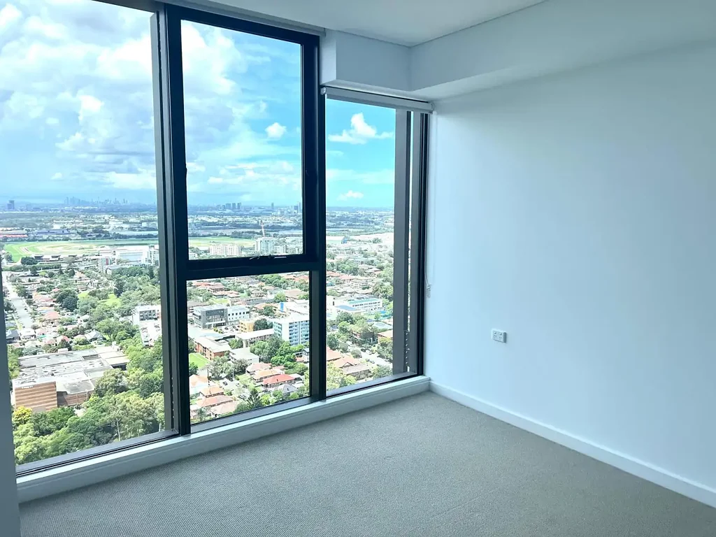 Luxurious 2 Bedroom Apartment With City View
