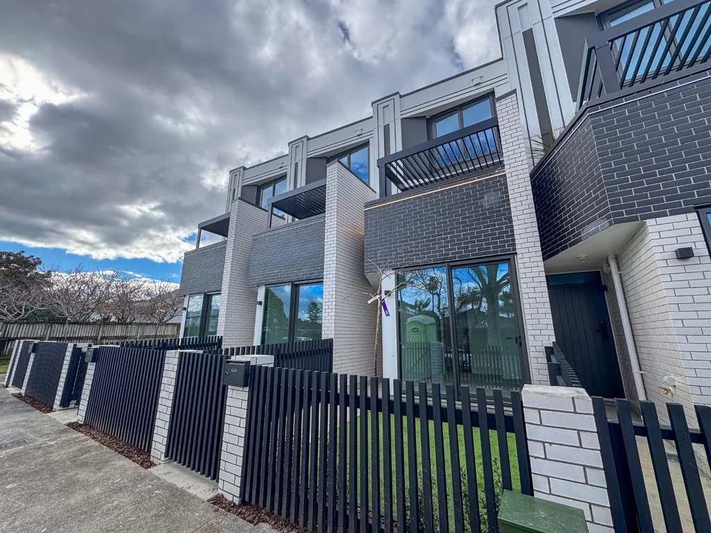 Three bedroom property is Avondale