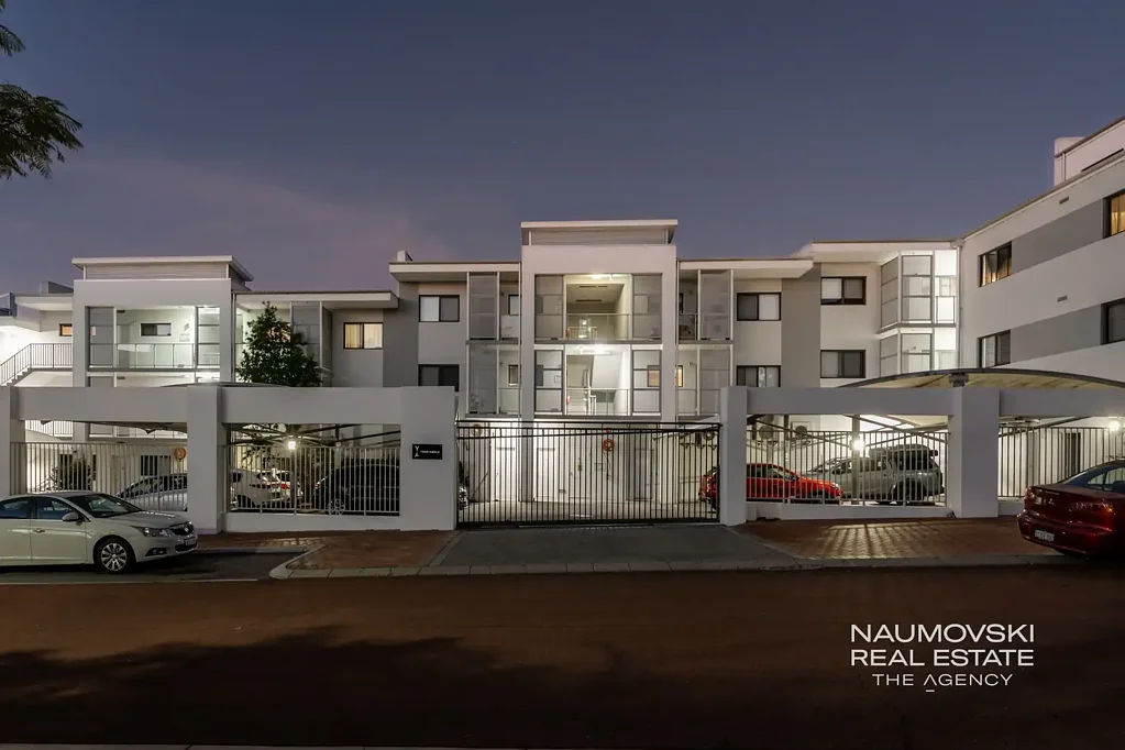 16/1 Walsh Loop, Joondalup, WA 6027