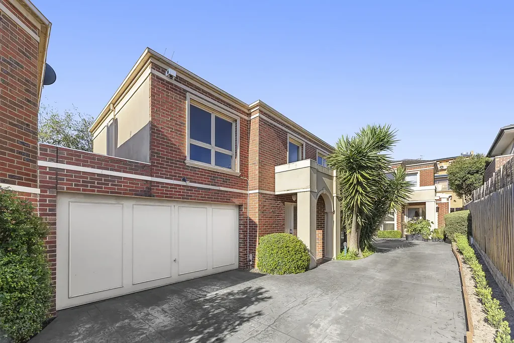 Templestowe Lower 3房 双层高入口 自然光充沛 开放式布局 低维护厨房 Smeg电器 学区房 便捷生活 Refined Townhouse, Effortless Flow
