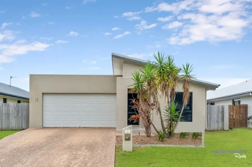 Bohle Plains 3침실 Modern Living in Convenient Bohle Plains Location