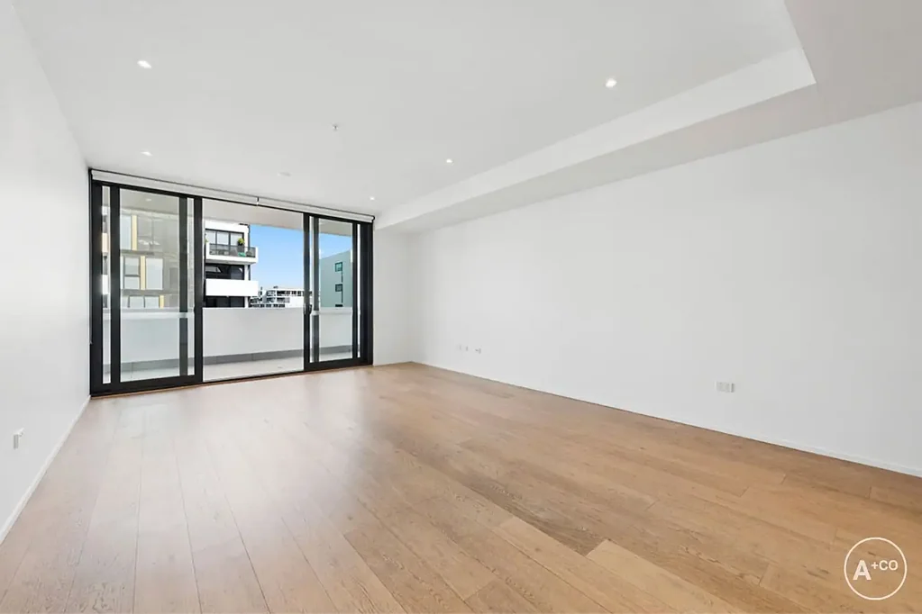 Luxury 3-Bedroom Residence with Panoramic City Views & Resort-Style Amenities