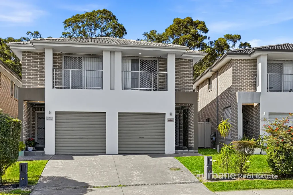 Blacktown 3 Bedroom 285sqm Family Home+Low Strata+Duplex style
