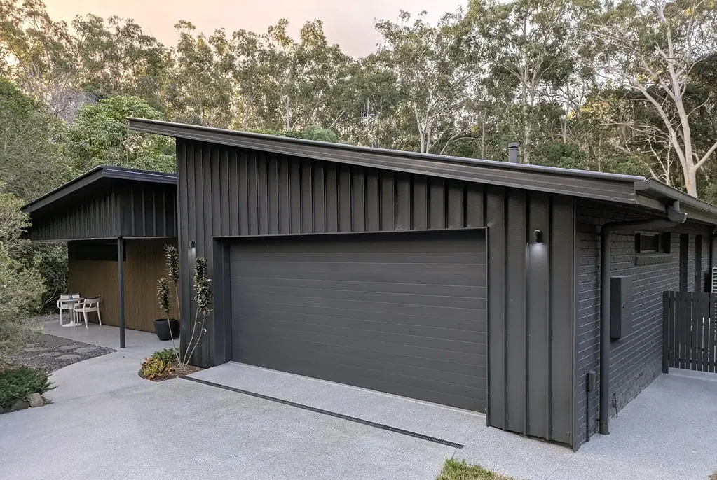 Noosaville 4 Bedroom Beautiful bushland setting with only one adjoining neighbour