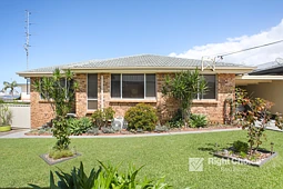 2/31 Russell Street, Balgownie