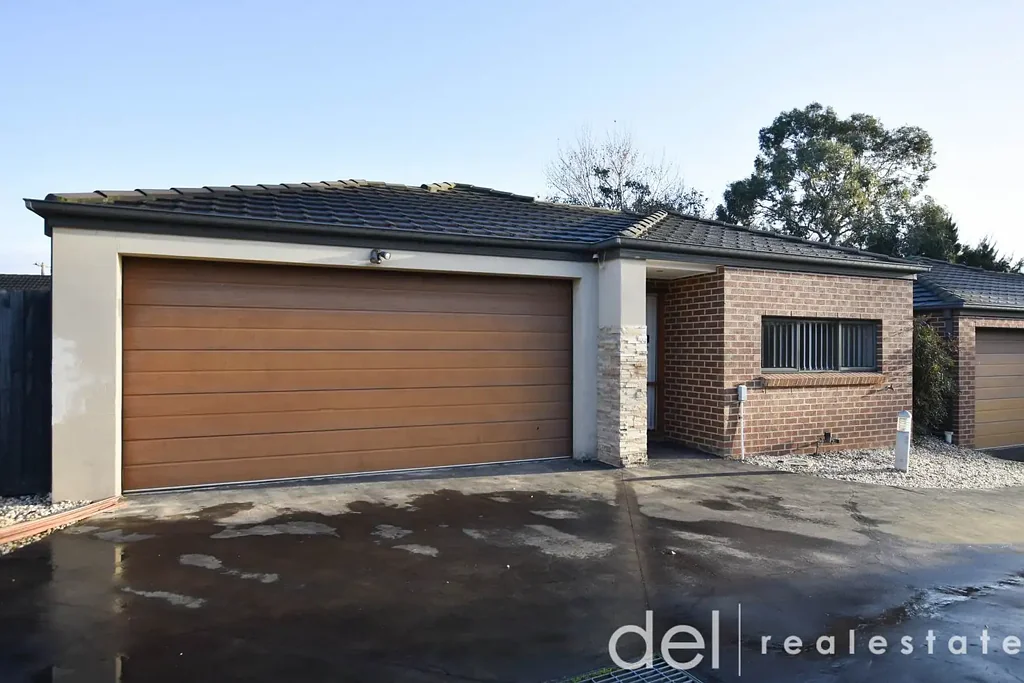 Spacious Unit in Great Location