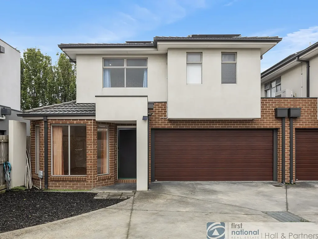Modern Family Living in a Prime Location