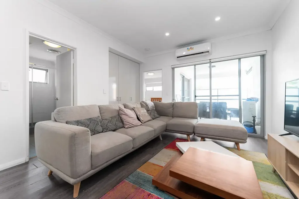Cloverdale 2Kwarto Stylish 2-Bedroom, 2-Bathroom Apartment in a Secure Boutique Complex!