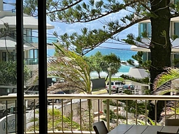 8/3534 Main Beach Parade, Main Beach