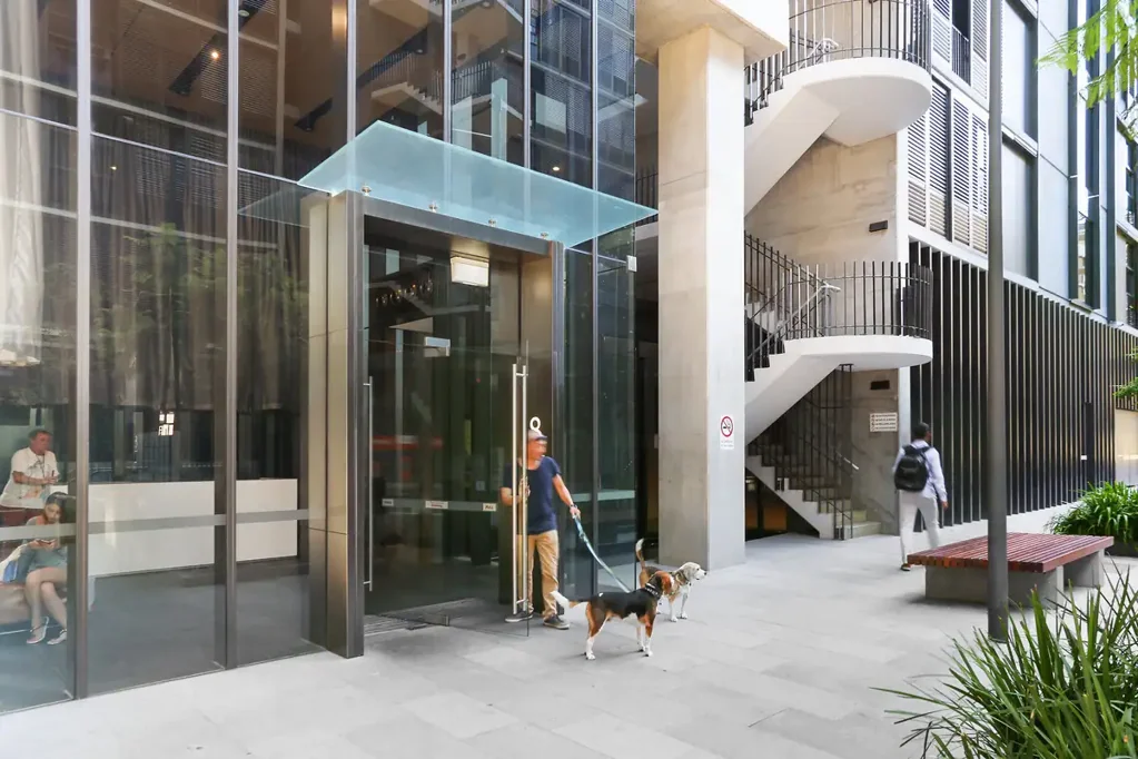 Luxurious Two Bedroom Apartment in Park Lane Central Park