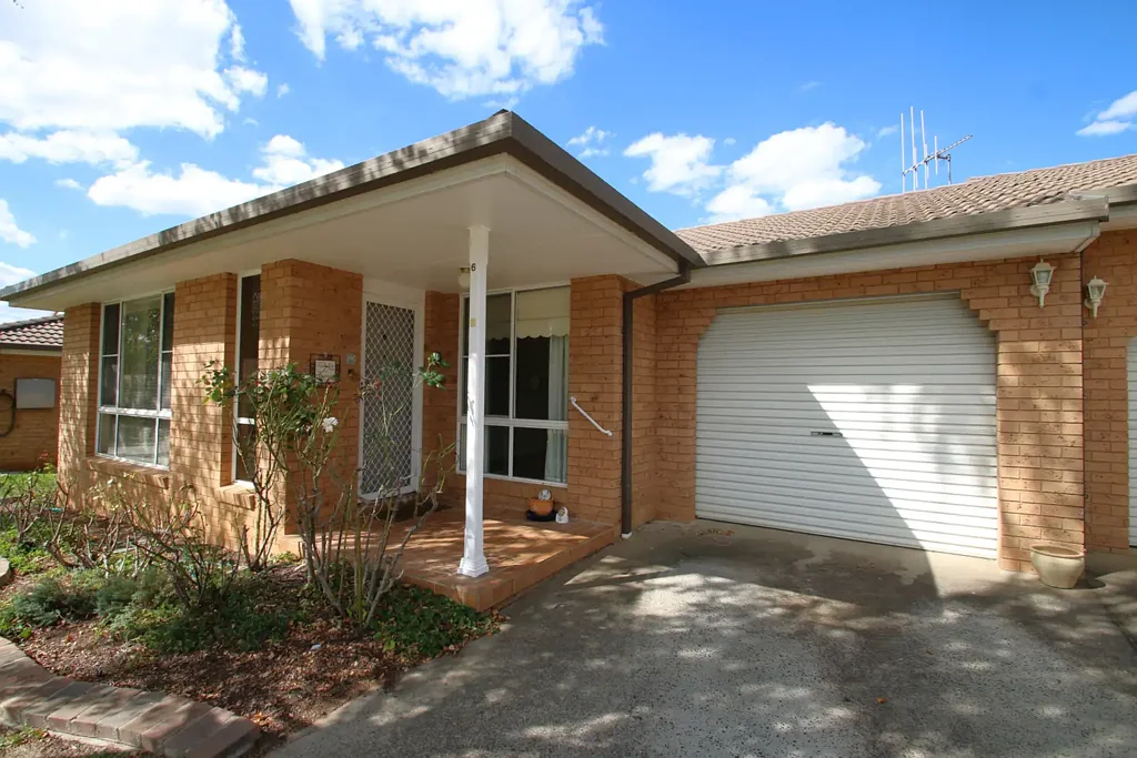 Perfectly Positioned - Just a Short Stroll to CBD